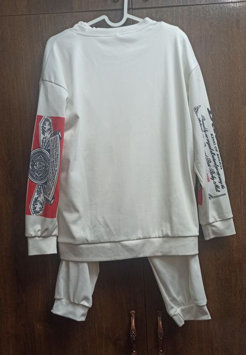 Продам Спортивные костюмы