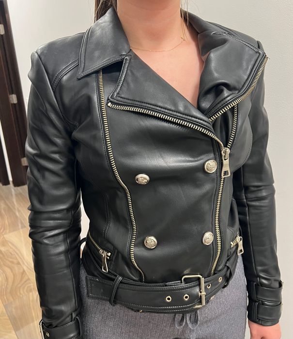 Дамско кожено яке Guess