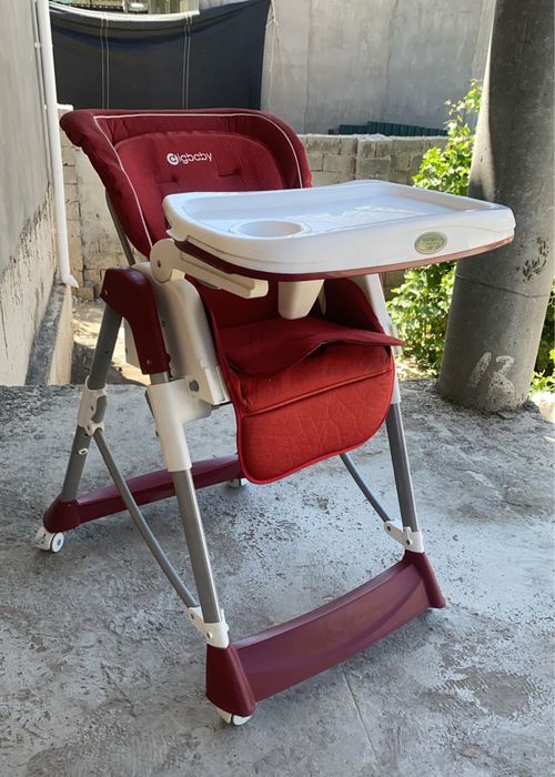 Детский стульчик для кормления
