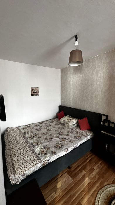 Vând apartament cu două camere