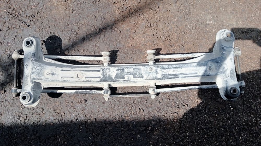 Задняя балка Тойота Камри 20/25/Toyota Camry 20 25