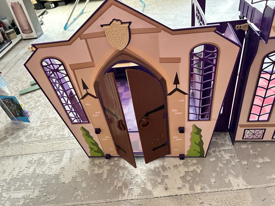 Школа Монстер хай