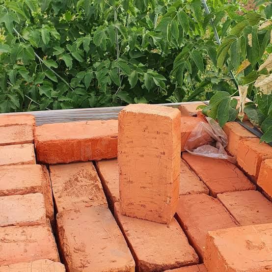 Продам красные кирпичи