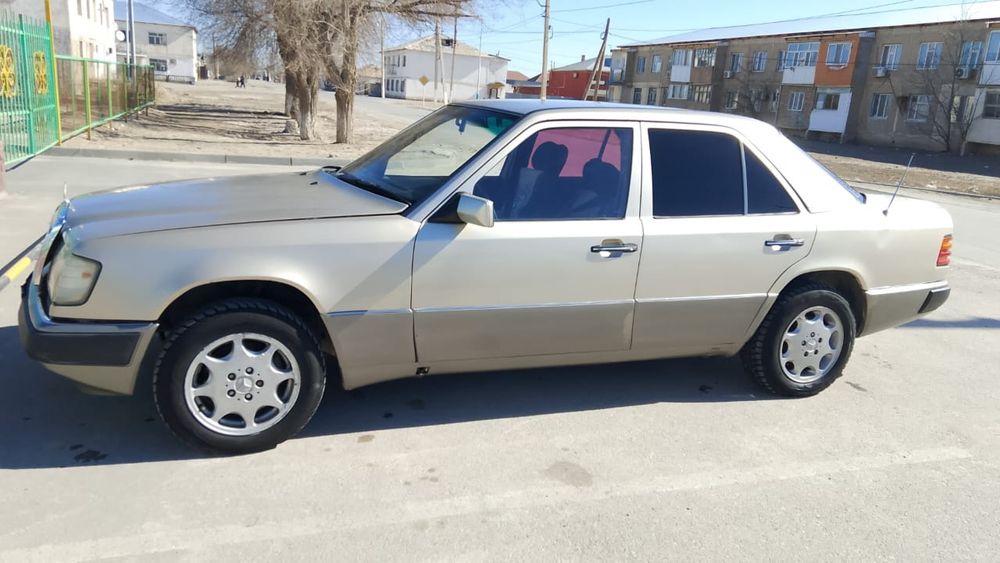 Мерседес Бенз 200