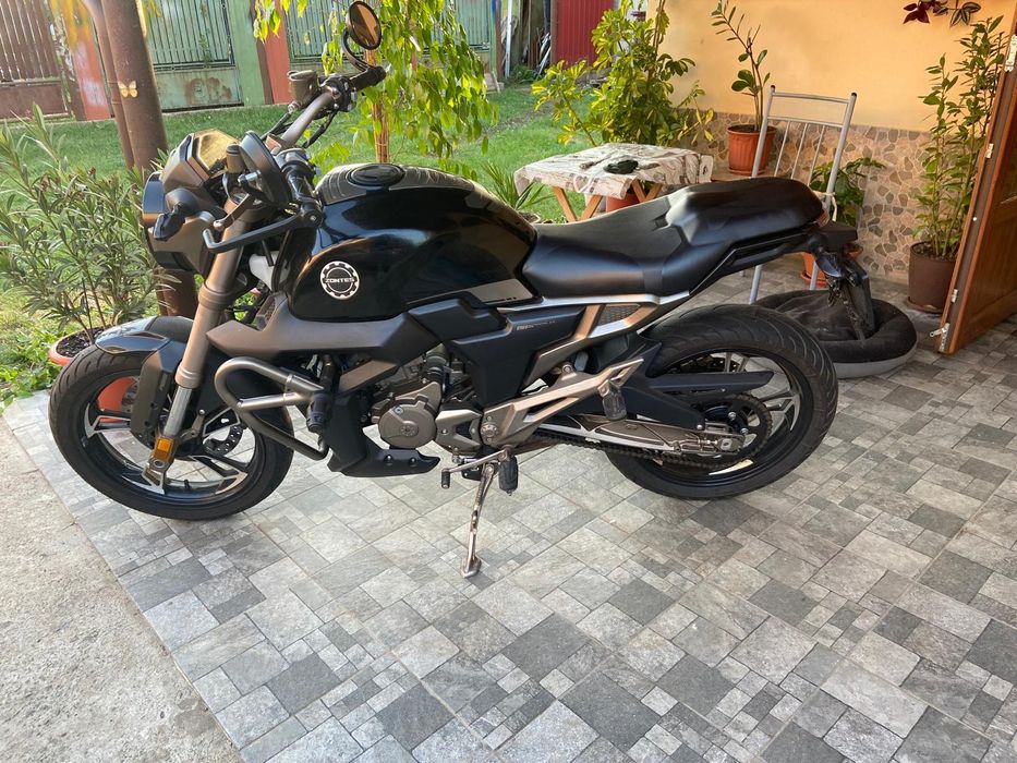 Vând Daytona Zontes G125 pentru reparat sau dezmembrat.