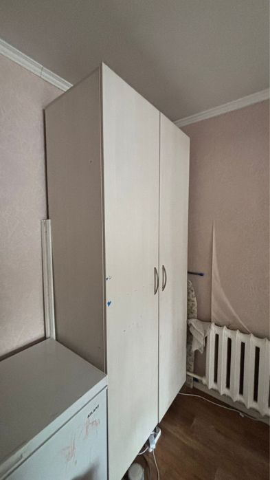 Шкаф белый двухстрочатый