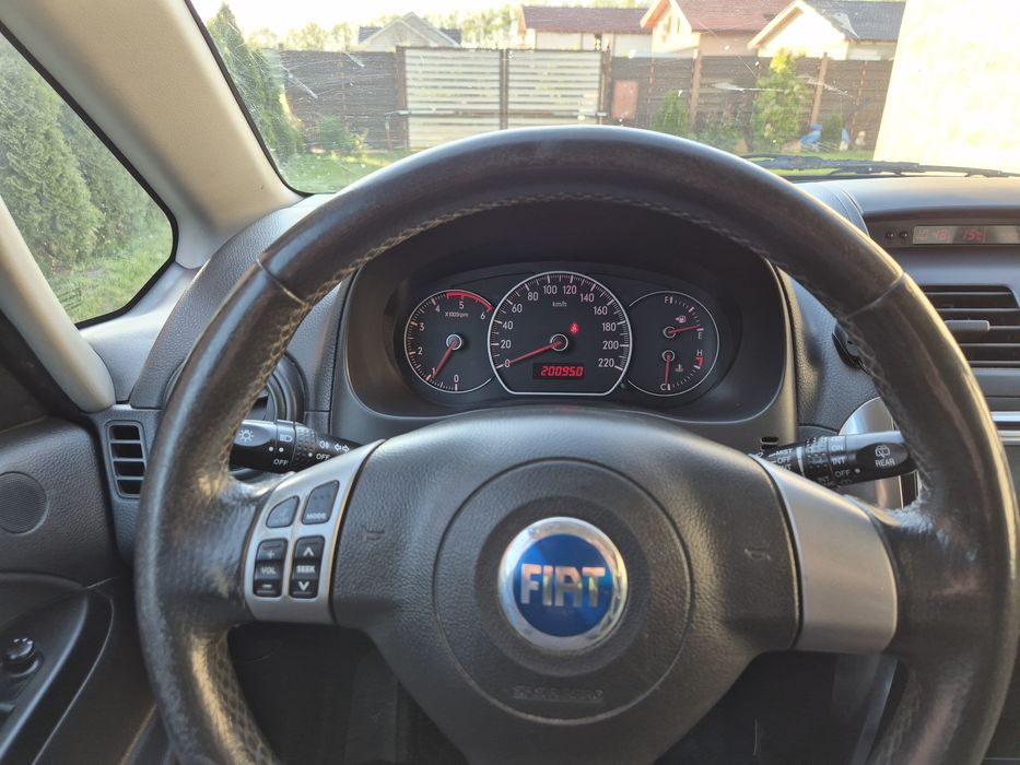 Fiat Sedici (Suzuki SX4) 1.9 Multijet 120 Cp  6+1 Viteze  4x4 Climatronic Navigatie