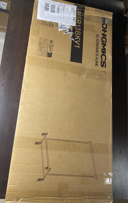 Подвижден щендер за дрехи на колелца