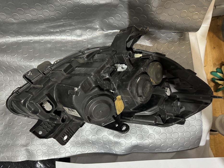 Ляв фар Renault Clio 3, Рено Клио 2011+ (lqv far)