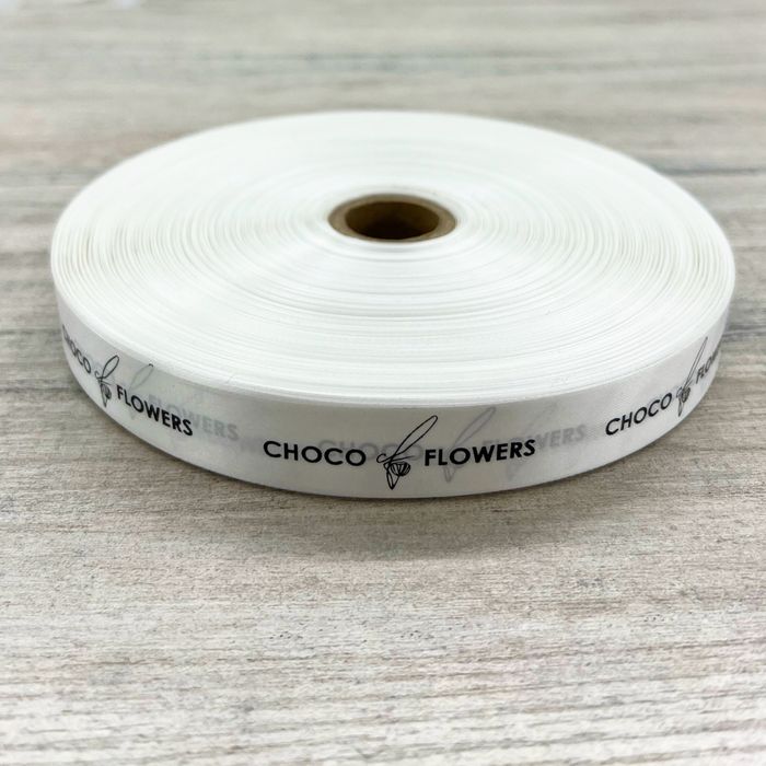 Печать на лентах стикеры бирки