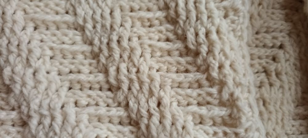 4,99 lei livrarea azi Port românesc traditional - Haina de iarna, feti