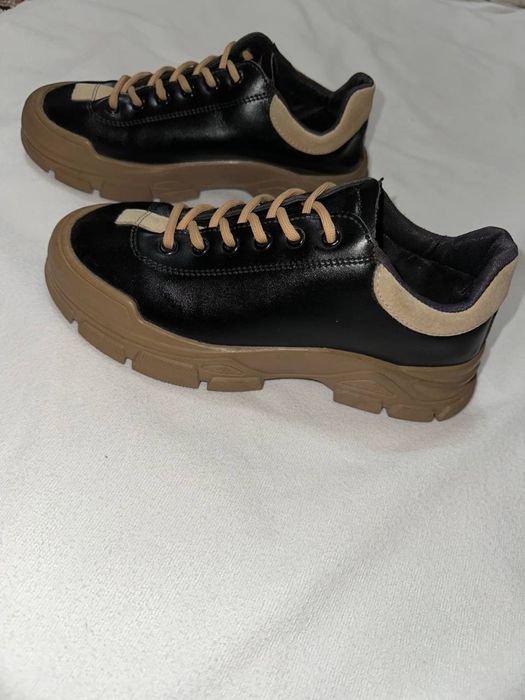 Oyoq kiyim. Krossovka