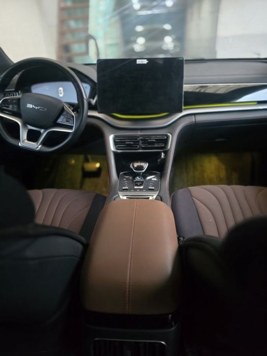 Продаю машину бивайди сонг плюс