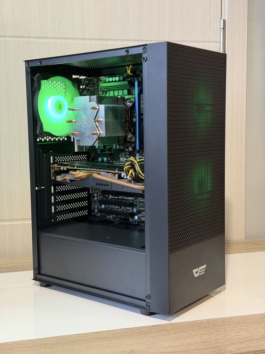 Геймърски компютър i5-2500K, R9 280, 8GB