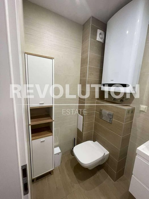 Дава се под наем Двустаен апартамент в к.к. Св.Св. Константин и Елена - 65 кв.м за 648.21 € - Снимка #6