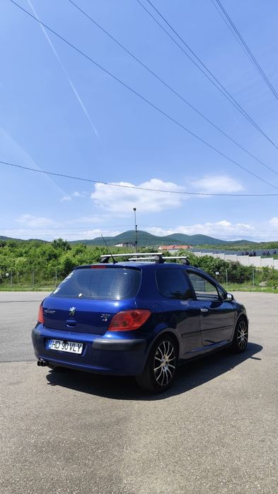 Vând Peugeot 307 Coupe