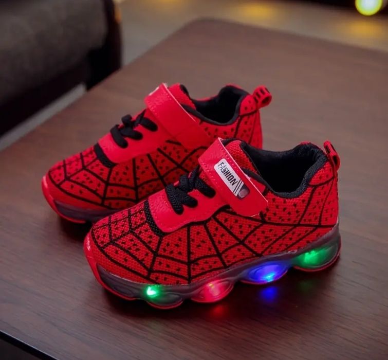 Продам кроссовки новые р 30