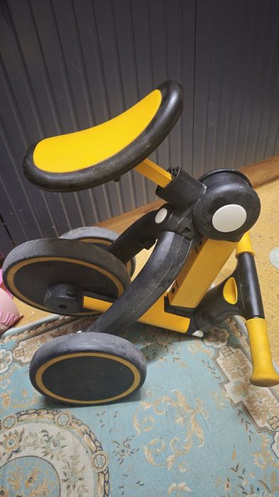 Продам беговел 3в1