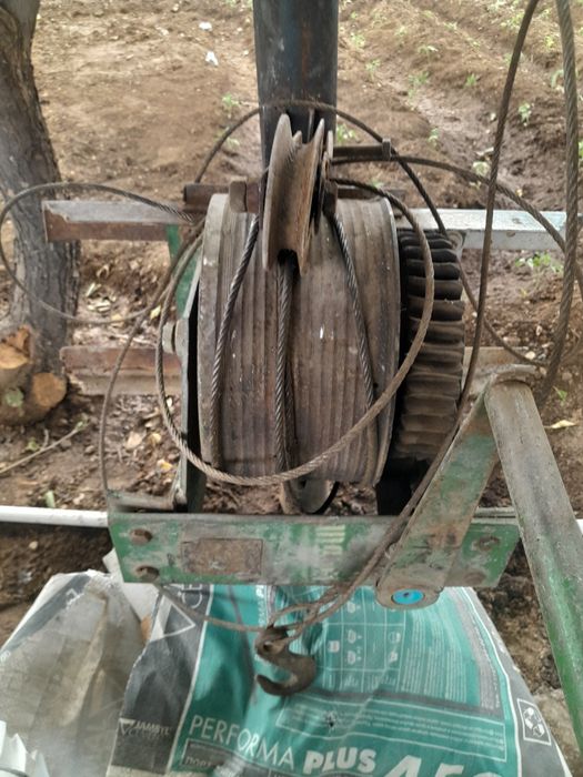 Продам ручную кранбалку Б/У. Торг.