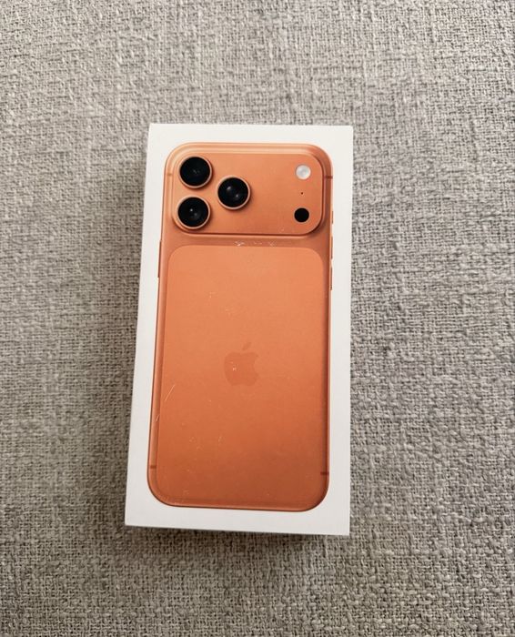 Iphone 17 PRO MAX - 256 G - sigilat - garantie - 6700 ron !