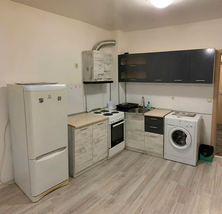 Дава се под наем Тристаен апартамент в Бургас, Славейков - 70 кв.м за 204 € - Снимка #3