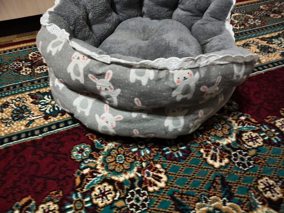 Лежанка для пушистых друзей