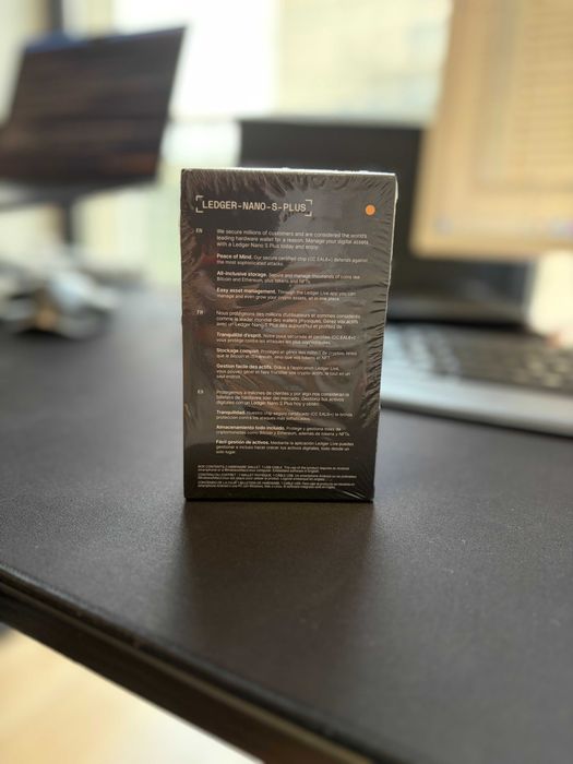 Ledger Nano S Plus, ediția Retro Gaming, NOU, sigilat, cutia originală
