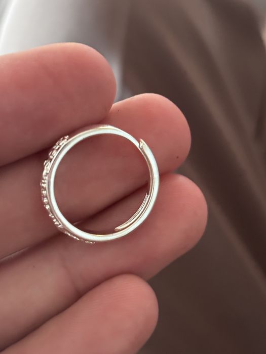 Серебрянное кольцо 925 пробы