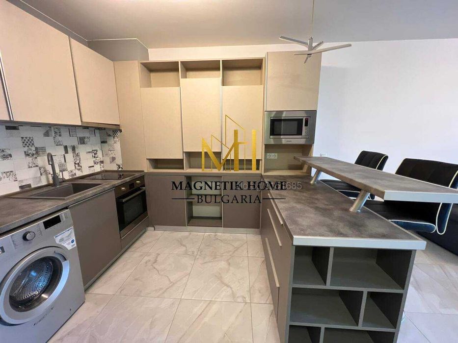 Модерен двустаен апартамент с паркомясто до х-л Мираж в ж.к. Славейков