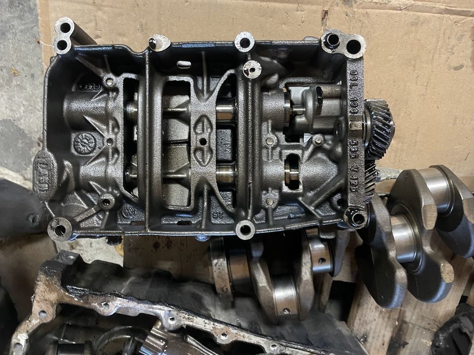 Маслена помпа маслени помпи 2.0тди 1.9тди