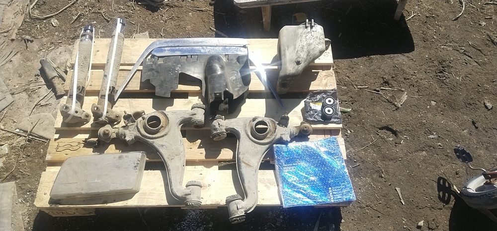 Продам запчасти на Мерседес 124