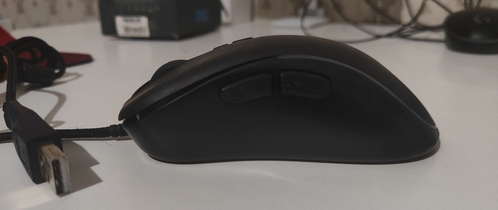 Продам мышку игровую