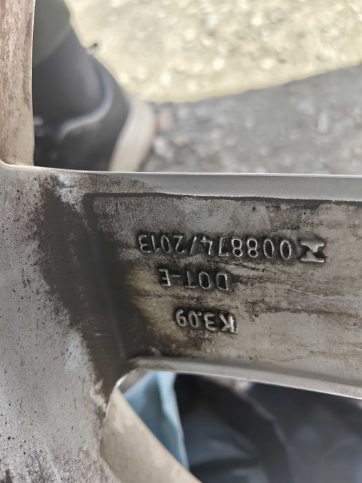 Лети джанти със зимни гуми Volvo