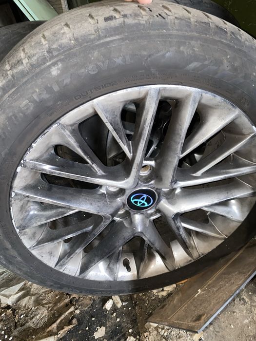 Три титанки TOYOTA r17