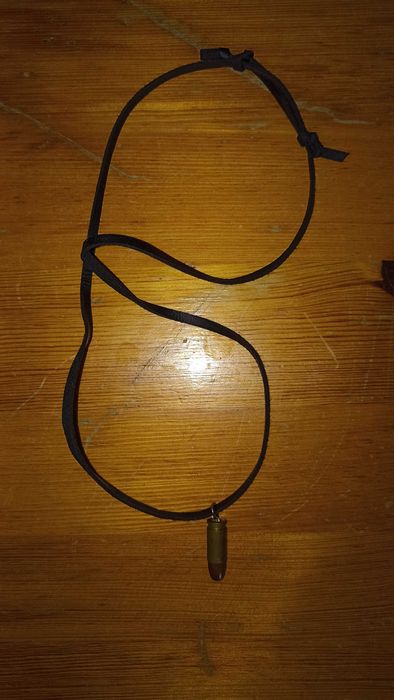 Висулка с патрон куршум