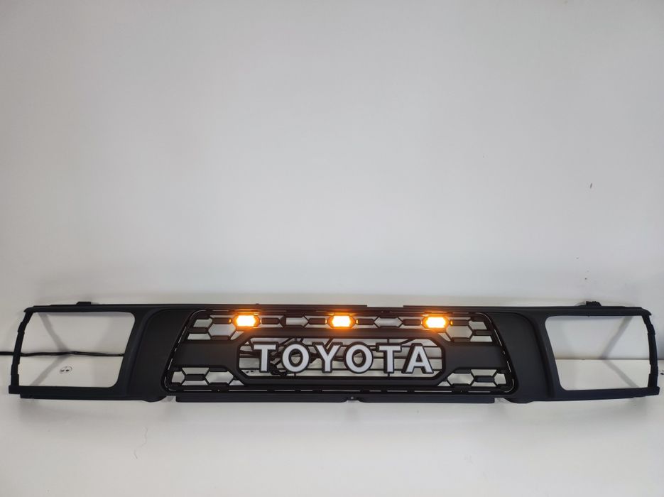 Решетка радиатора в стиле TRD с ДХО на Toyota Surf-4runner 130
