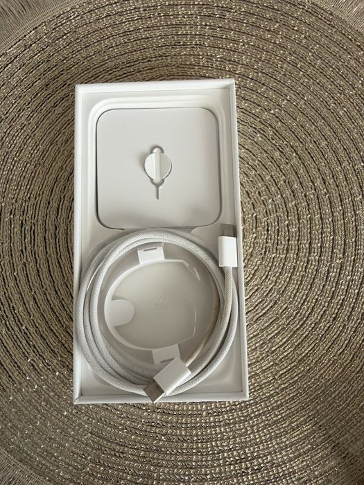 Se vinde Iphon 15 128 GB