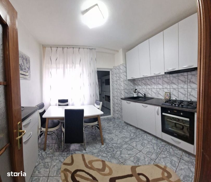 Apartament 4 camere etaj 1 Mall