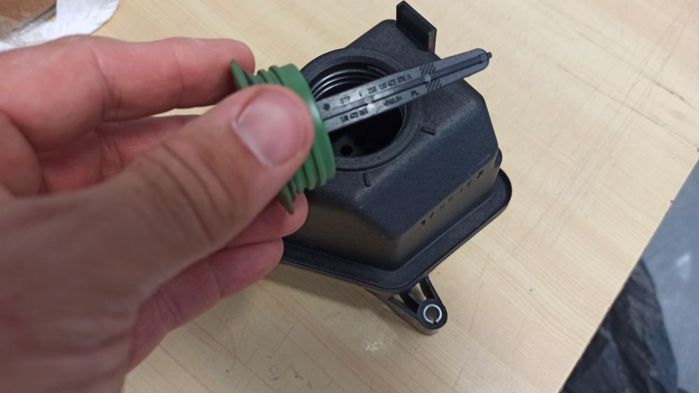 Ориг.казянче за хидравлика,golf 4, Bora Seat