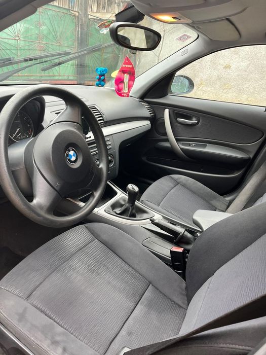 Vând BMW seria 1  1,6i  2009 116CP