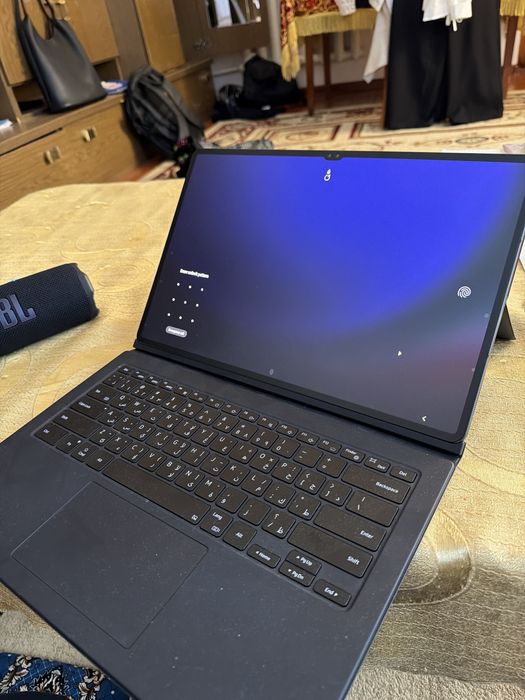 Samsung Galaxy tab Ultra 9+чехол клавиатура+45w  (оригинал с touchpad)