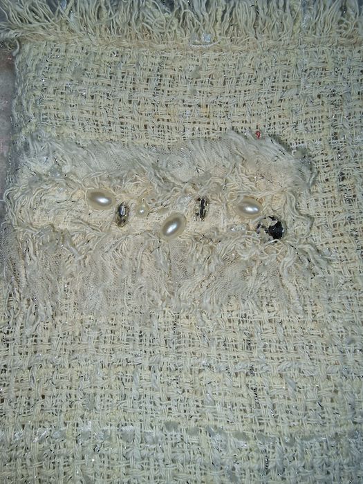 Пола с камъни на марката Авин