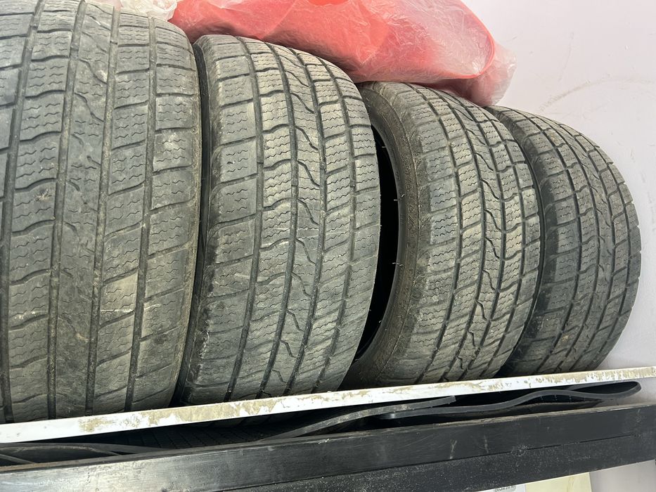 Продам покрышки R17