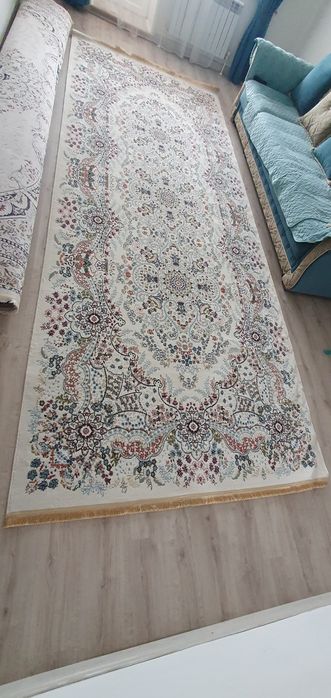 Ковёр в отличном состоянии