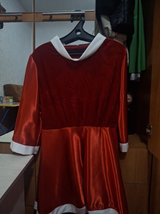 Платье красное!!