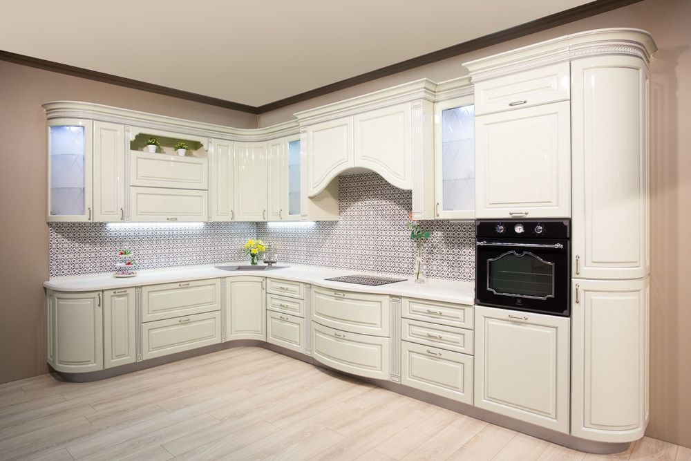 шкафы несколько классика хаетек