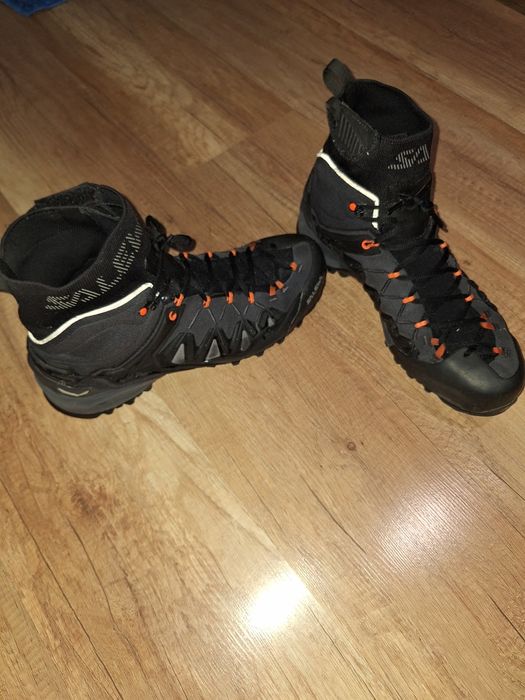 Продавам обувки Salewa