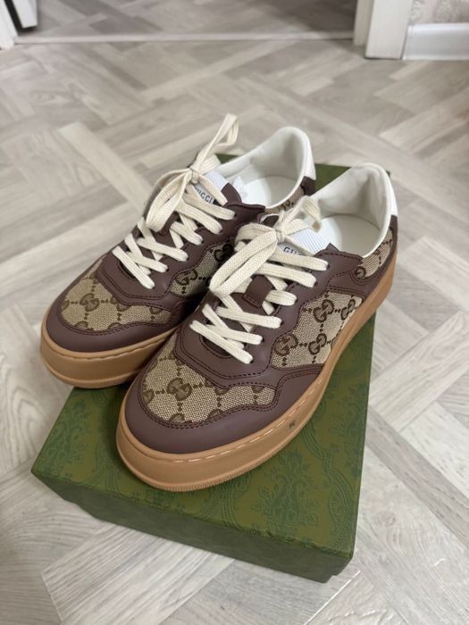 Продам кроссовки Gucci