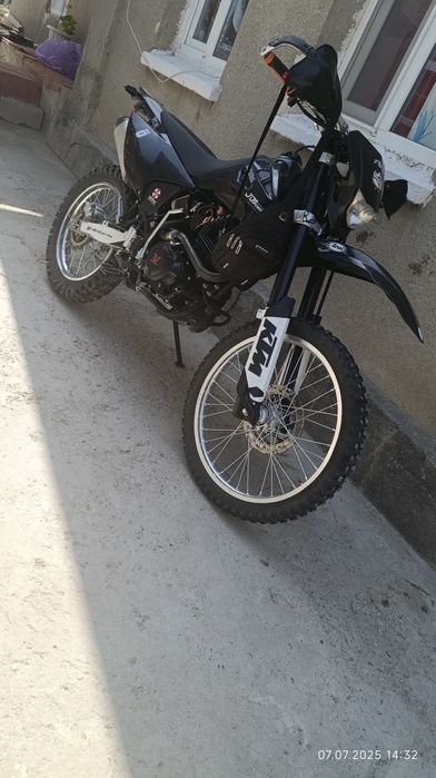 Продам эндуро 300к