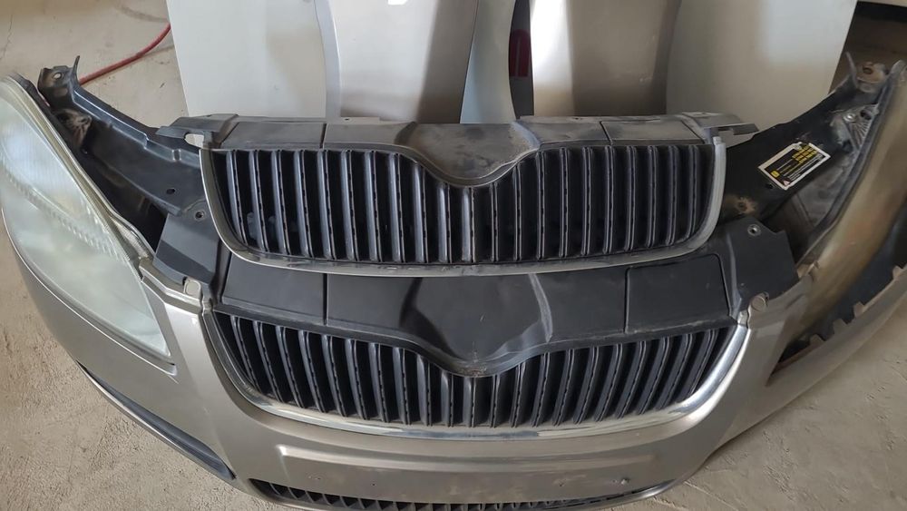 Bara fata cu faruri si trager cu radiator si ventilator 1.4 Skoda Fabi